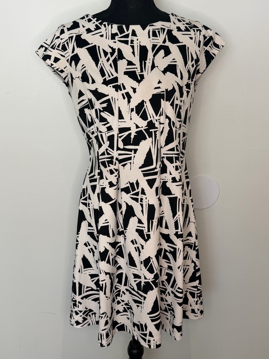 Michael Kors Dresses & Skirts - Michael Kors Classic Black & White Abstract Fit-and-Flare Dress - Size 6